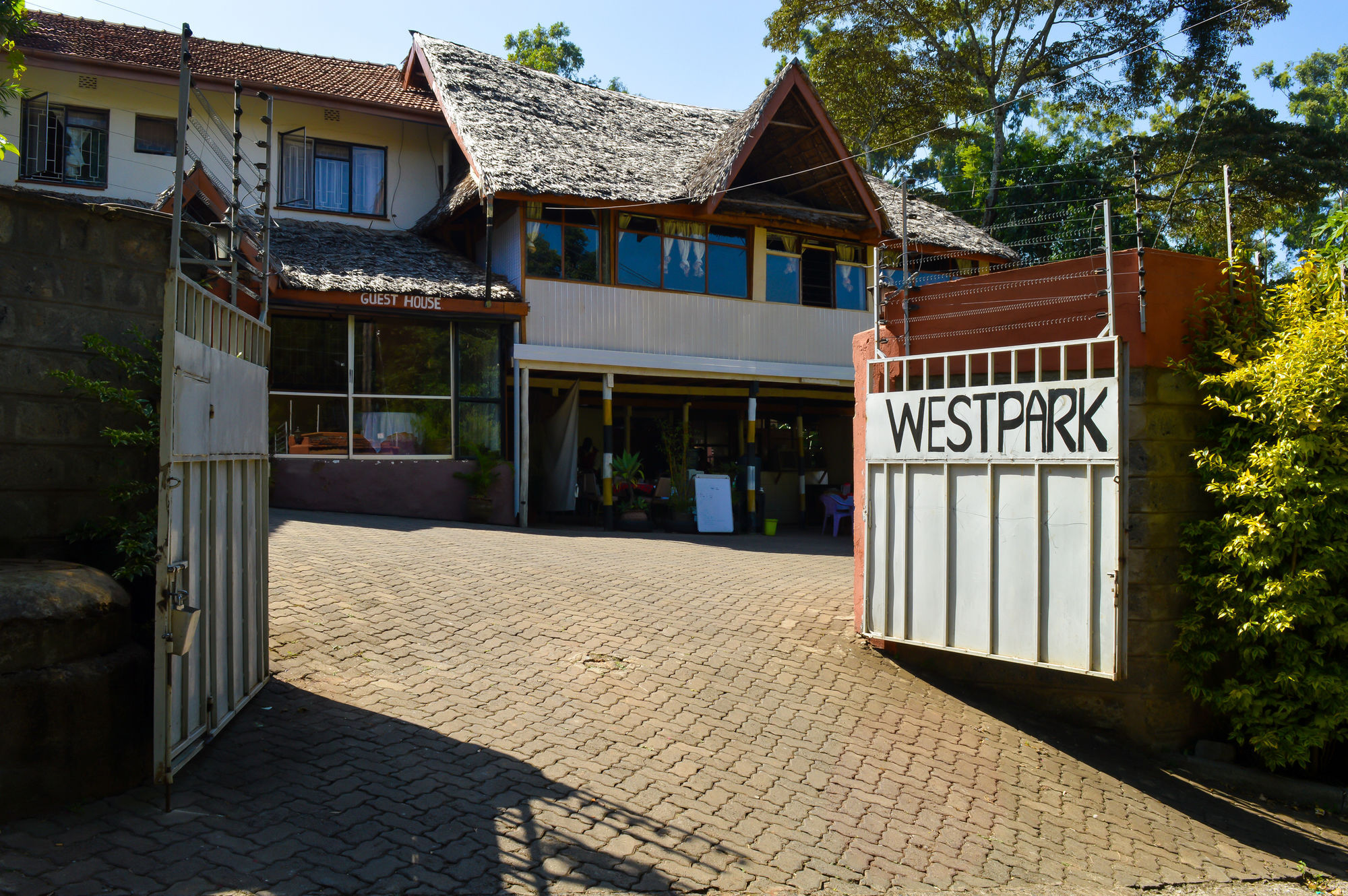 West Park Hotel Nairobi Buitenkant foto